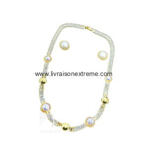 Ensemble Collier et boucles d'oreilles en perle