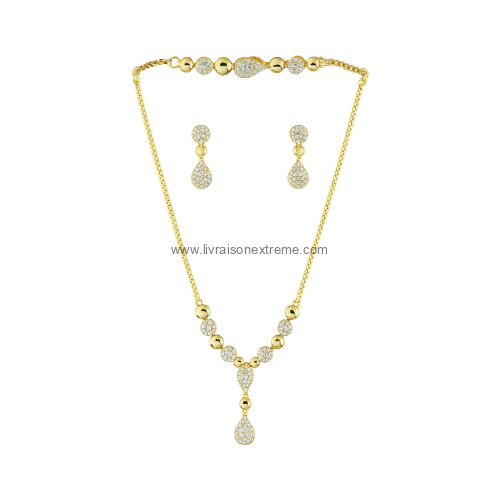 Ensemble collier et boucles d'oreilles
