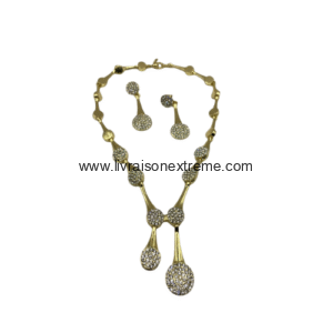 Ensemble collier et boucles d'oreilles