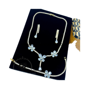 Parure 3 pièces à motif floral en strass