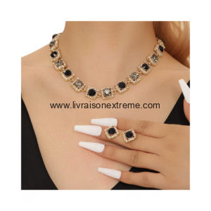 Ensemble de collier et boucles d'oreilles élégant