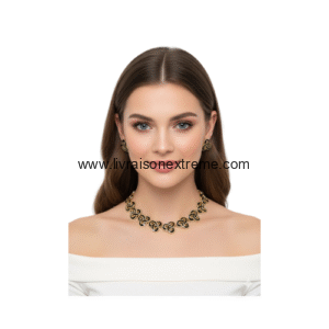Ensemble collier et boucles d'oreilles sophistiqué