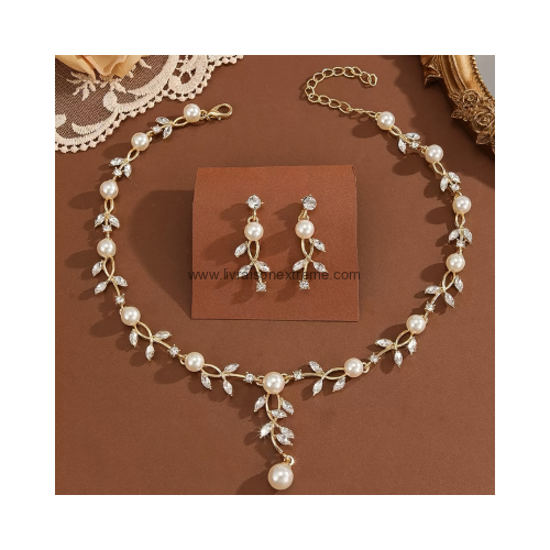Ensemble collier et boucles d'oreilles en perles – Image 2