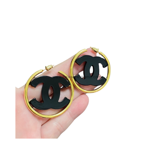 Boucles d'oreilles créoles Chanel - hoops – Image 2