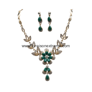 Ensemble collier et boucles d'oreilles à motif floral