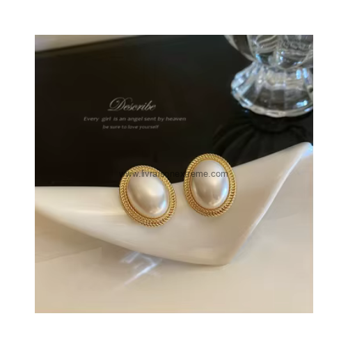 Ensemble collier et boucles d'oreilles orné de perles – Image 6