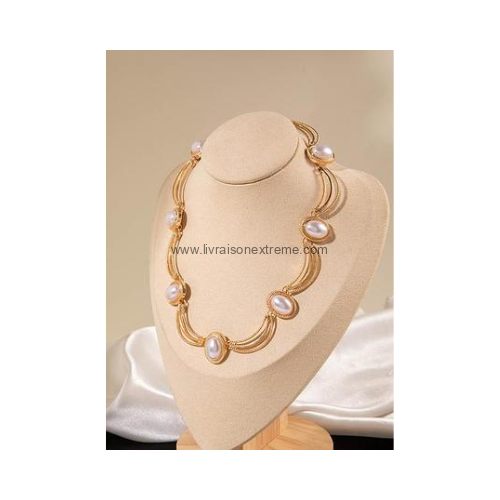 Ensemble collier et boucles d'oreilles orné de perles – Image 5