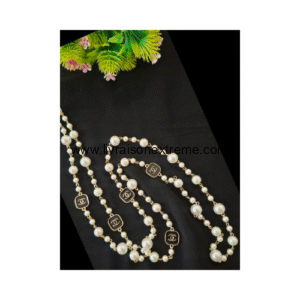 Collier Chanel en perles