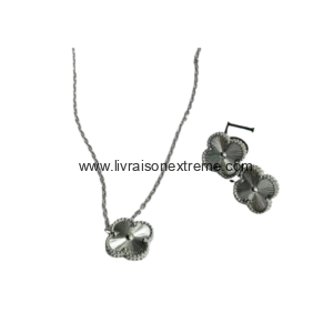 Parure en motif floral