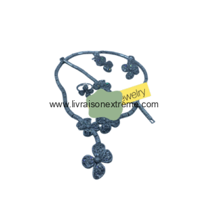 Parure en motif Fleur de lune 4 pièces