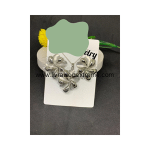 Parure en motif fleur glamour