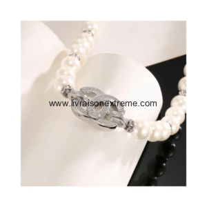 Collier en perles Chanel cristal