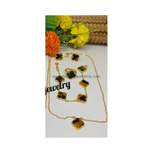Parure en motif trèfles – Image 4