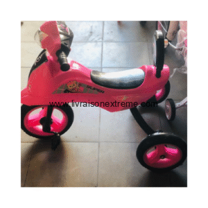 Tricycle enfant à pédales