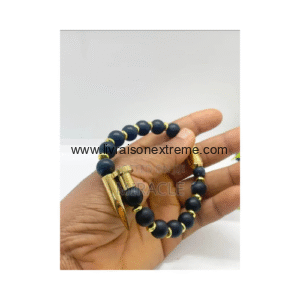 Bracelet en perles et cloue