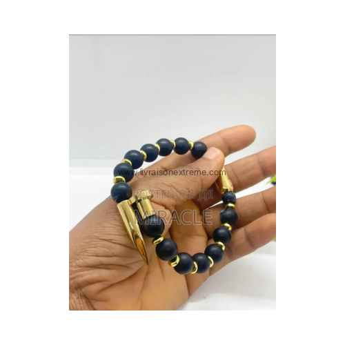 Bracelet en perles et cloue – Image 3