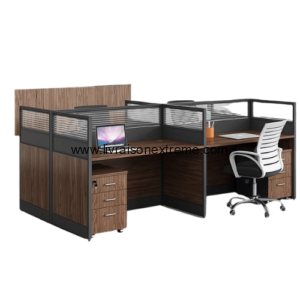 Poste de travail 4 places – 2400 L × 1200 W × 1100 H mm